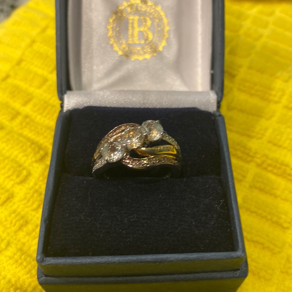 listing-status-banner